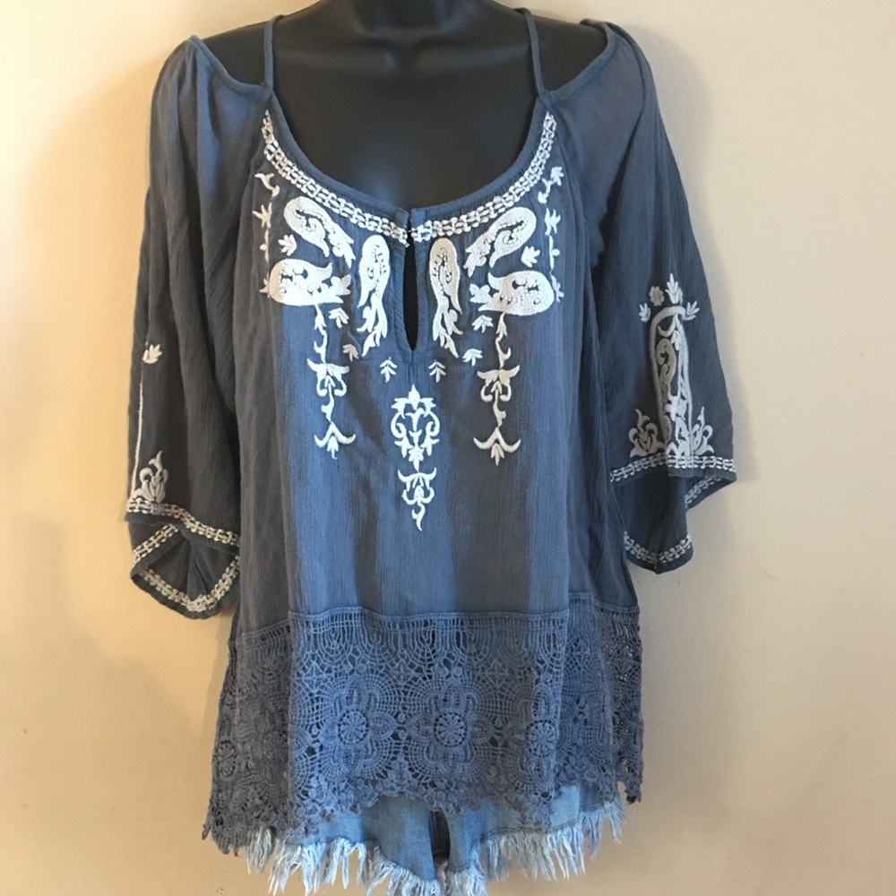 Gorgeous Embroidered Ecote Top with Crotchet Trim!